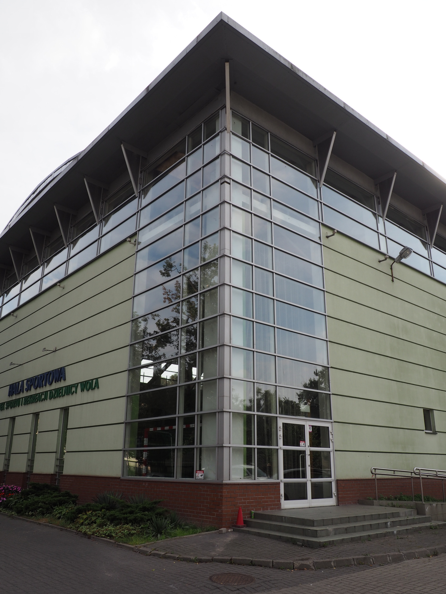 Zdjęcie architektury budynku Hala sportowa Szkoły Podstawowej nr 238 im. Christo Botewa